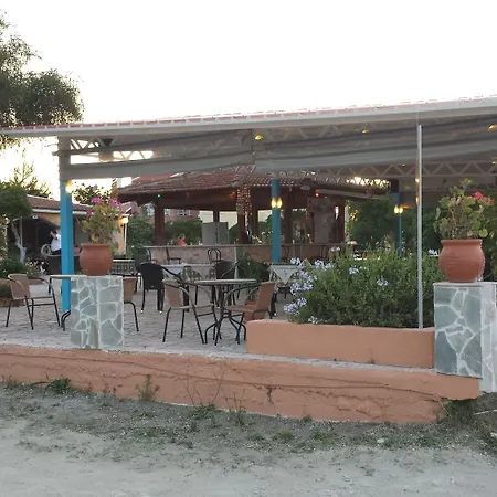 Nikolas Club 2* Kavos